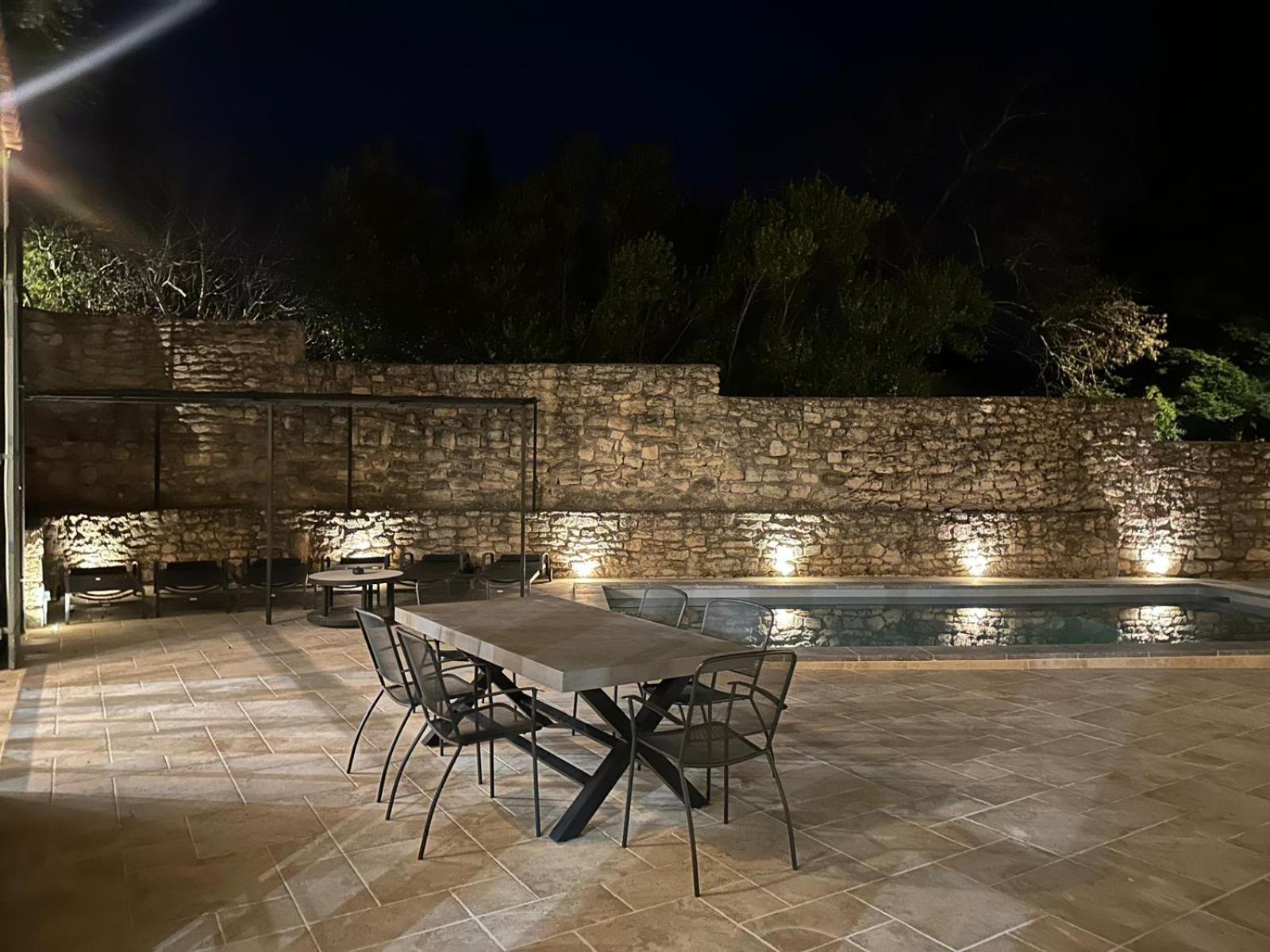 Appartement Avec Piscine Privee Dans Residence Pour 6 Personnes Uzes Exterior photo